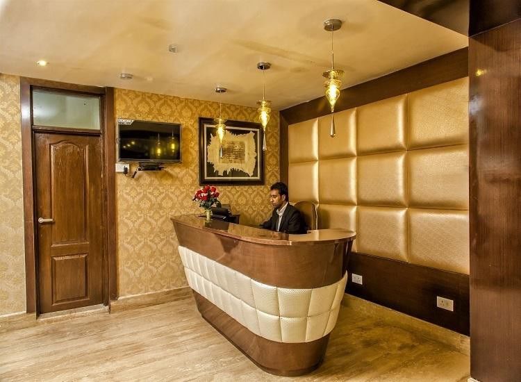The Pride Inn Srīnagar エクステリア 写真