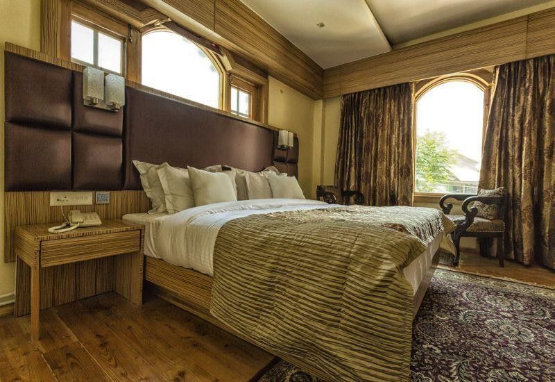 The Pride Inn Srīnagar エクステリア 写真